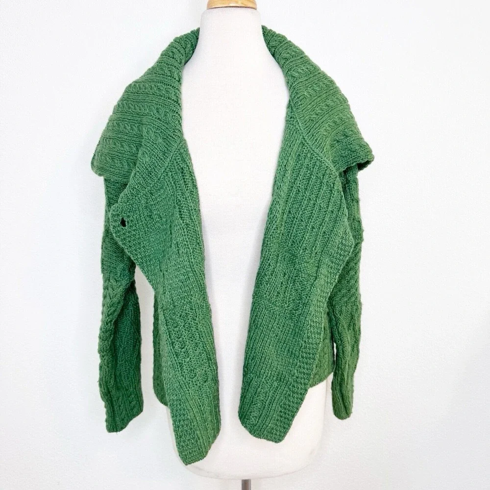 Carraig Donn Womens Merino Wool Aran Irish Wrap Sweater Size‎ XS Green Fisherman - Picture 12 of 12